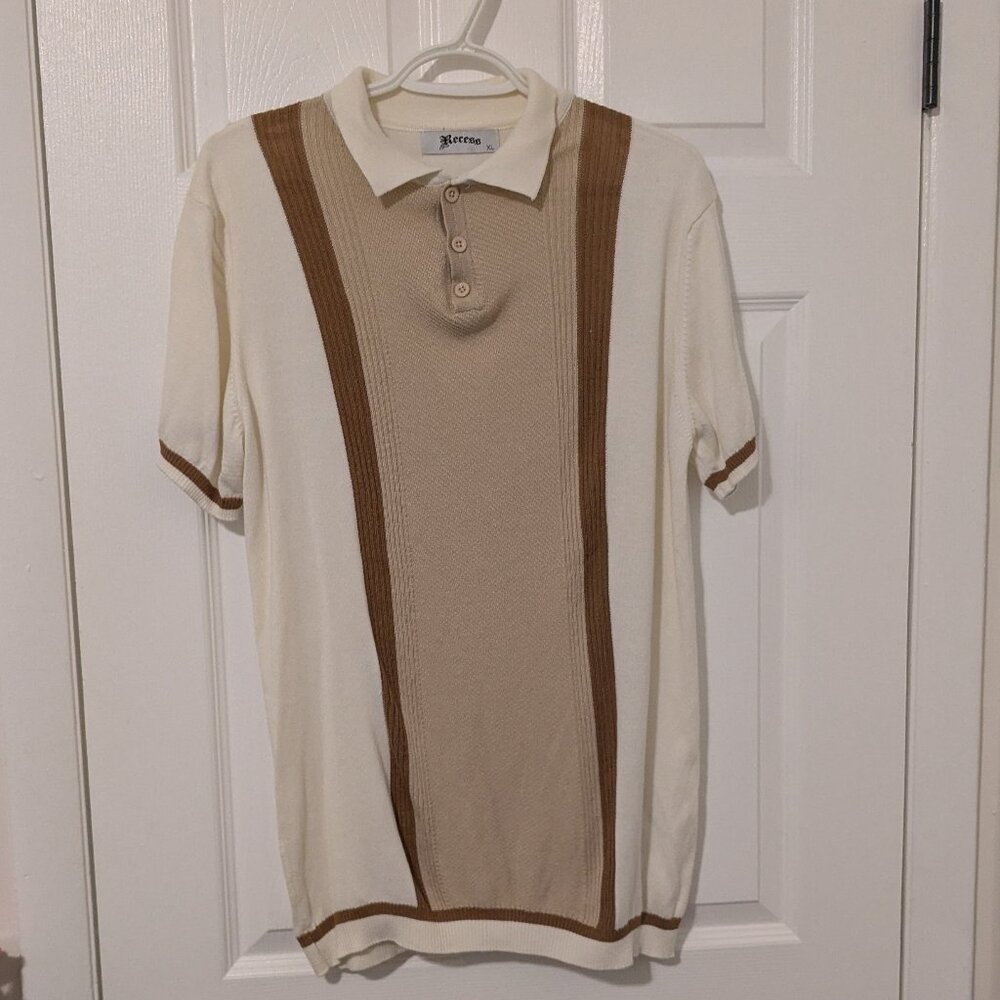 Recess short sleeve sweater size XL